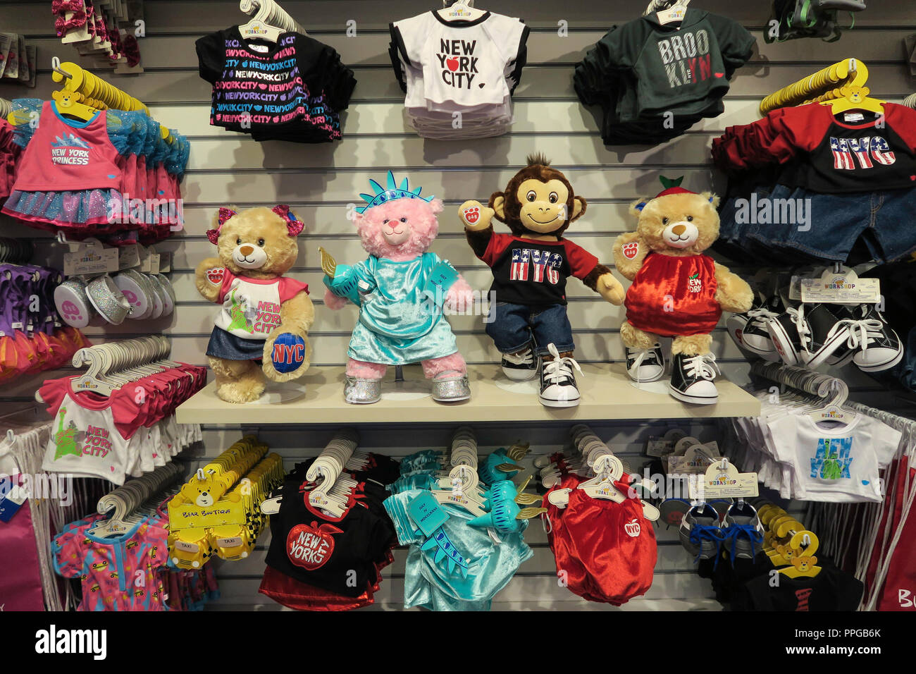 Build Bear Stuffed Toy Stockfotos und -bilder Kaufen - Alamy