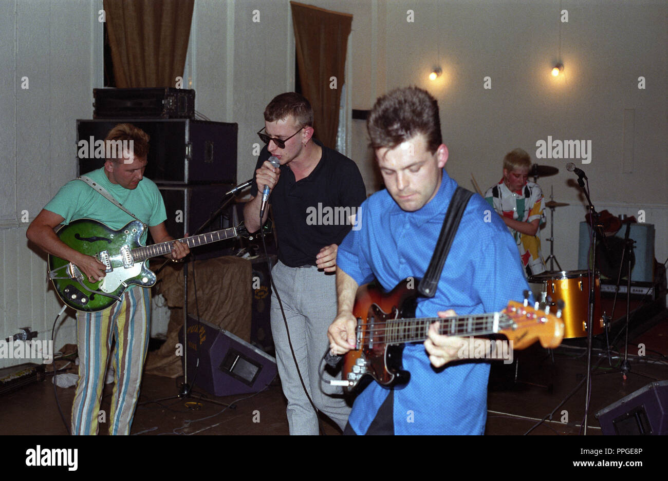 Das Alter der Wahrscheinlichkeit an der George und Dragon, Bedford, Juli 1986 Stockfoto