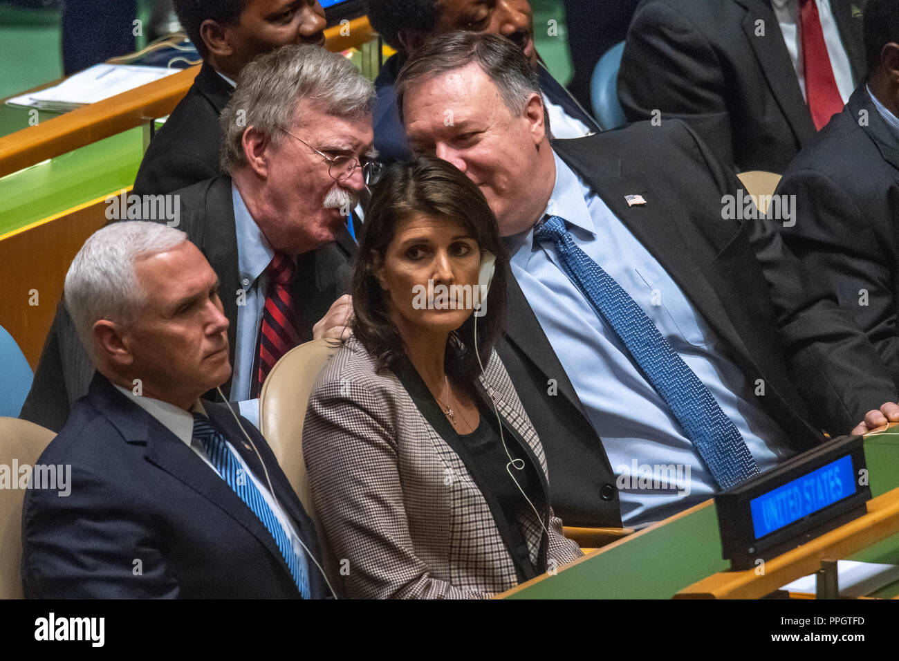 New York, USA, 25. September 2018. US-Vizepräsident Mike Pence, UN-Botschafter Nikki Haley, National Security Advisor John Bolton und Staatssekretär Mike Pompeo sitzen bei der Generalversammlung der Vereinten Nationen, wie sie die Rede von Präsident Donald Trump erwarten. Foto von Enrique Shore Credit: Enrique Ufer/Alamy leben Nachrichten Stockfoto