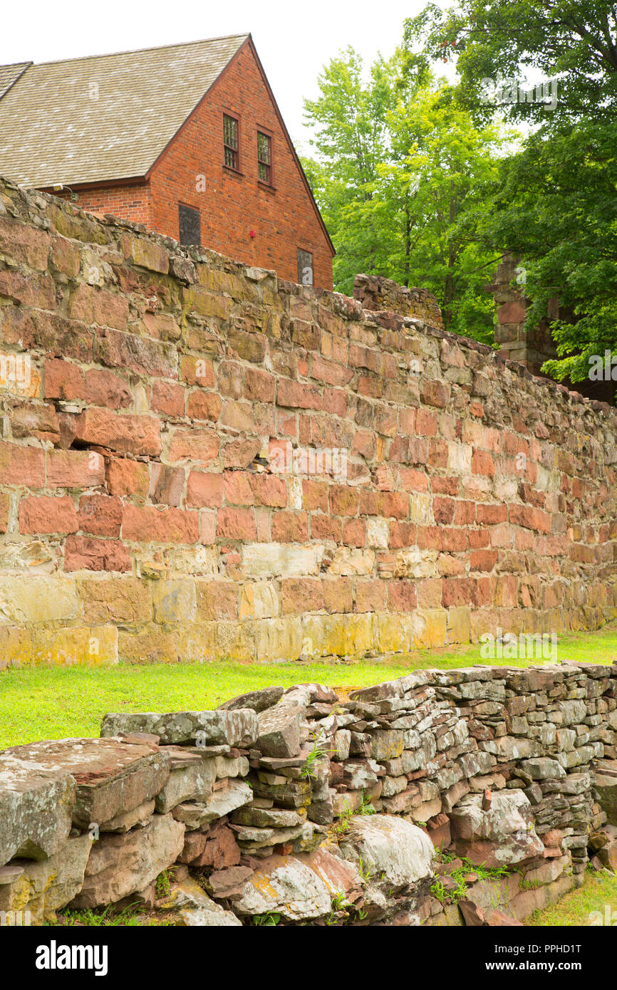 Außenwand mit Wachposten, Alte New-Gate Gefängnis & Kupfer Mine archäologische Bewahren, Connecticut Stockfoto