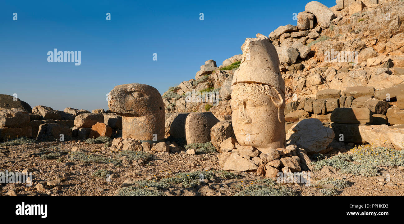 Statue Köpfe, von rechts, Antiochos, & Adler, Osten Terrasse, Berg Nemrut oder Nemrud Dagi Gipfel, in der Nähe der Narînç, Stockfoto