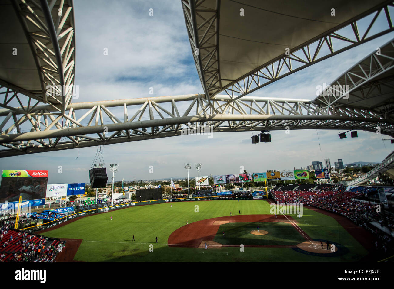 Vista panorámica del Estadio Panamericano o Estadio de Los Charros de Jalisco. Stadion. . Partido de Beisbol de la Serie del Caribe con el encuentro Stockfoto