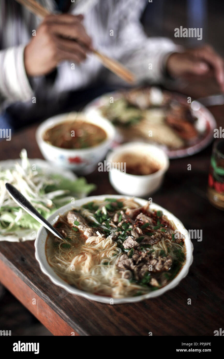 Traditionelle Pho Suppe in Vietnam Stockfoto