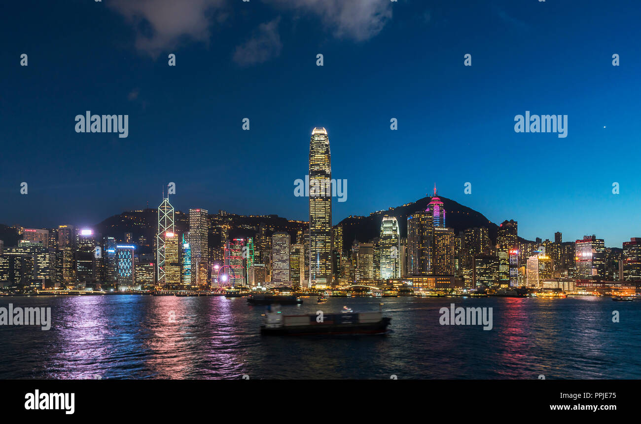 Hong Kong Victoria Hafen bei Nacht Stockfoto