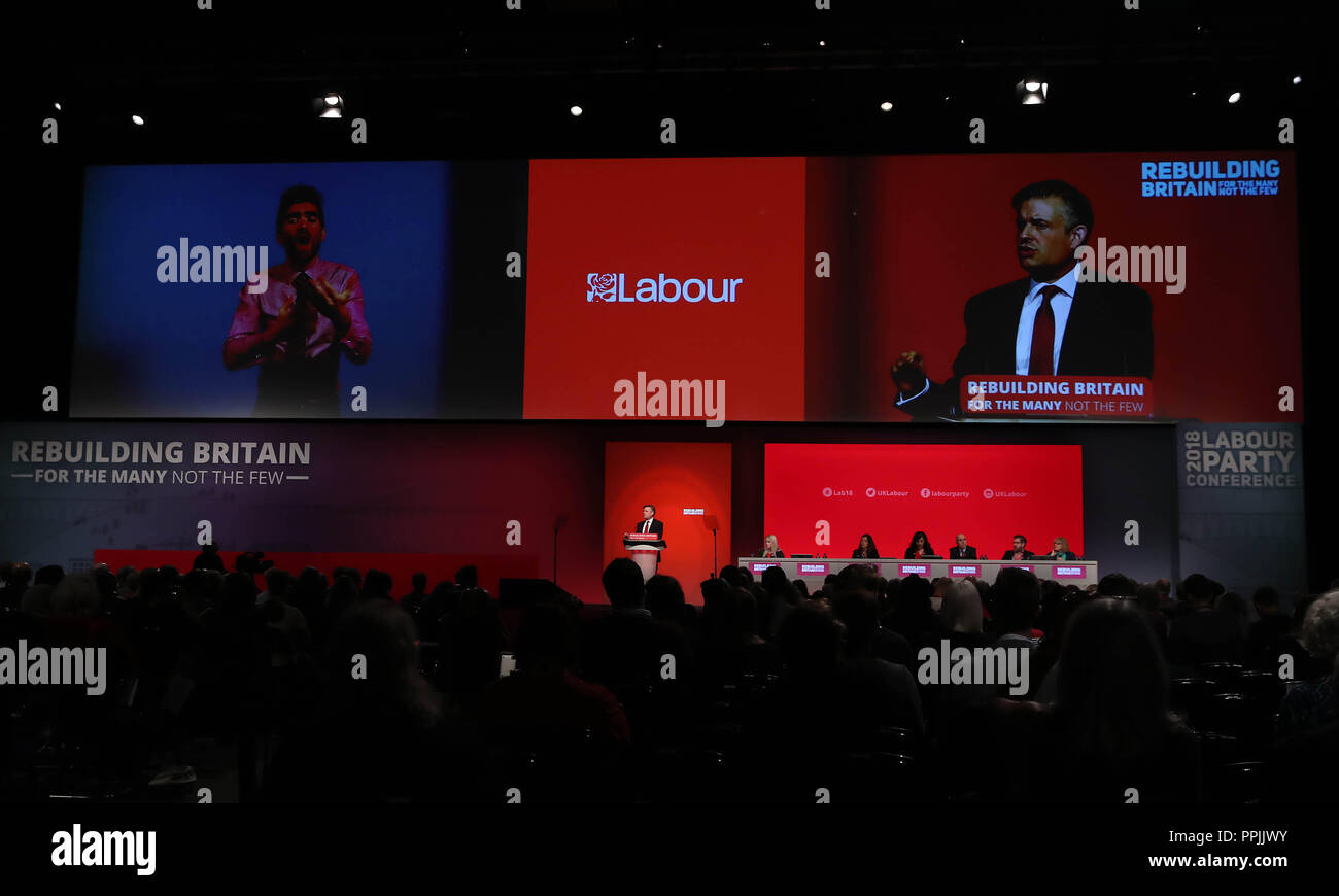 Shadow Gesundheit Sekretärin Jon Ashworth in seiner Rede auf der jährlichen Konferenz der Labour Party in der Arena und Convention Center (ACC), in Liverpool. Stockfoto