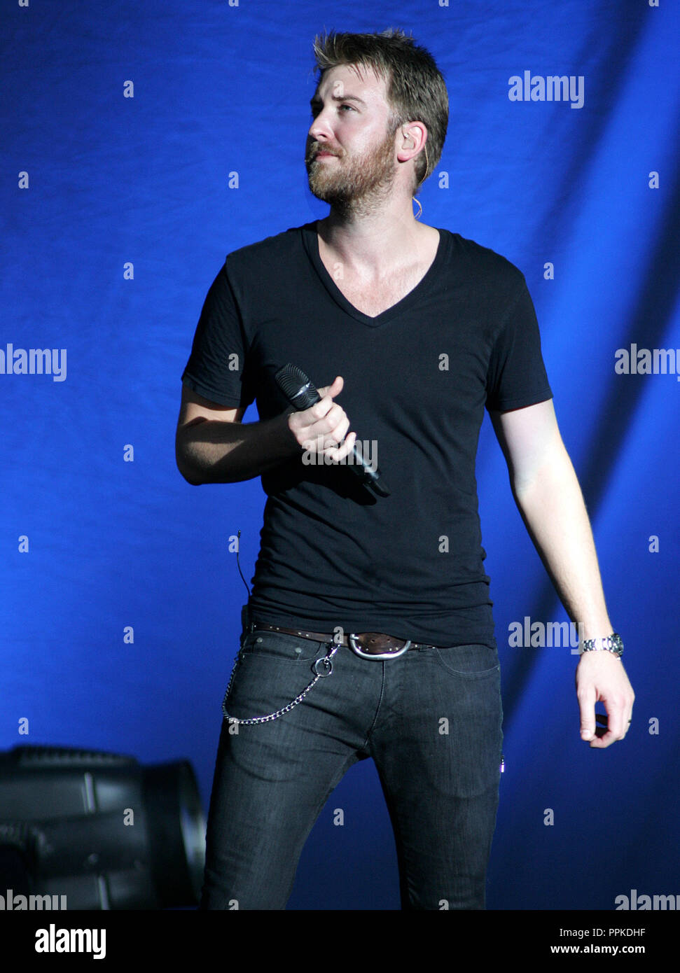 Charles Kelley mit Lady Antebellum führt in Konzert beim Cruzan Amphitheater in West Palm Beach, Florida am 8. Mai 2010. Stockfoto