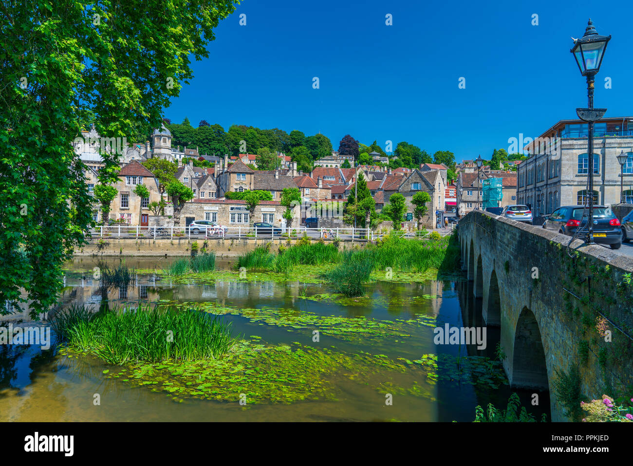 Die Stadt Brücke über den Fluss Avon in Bradford-on-Avon, Wiltshire, England, Vereinigtes Königreich, Europa Stockfoto