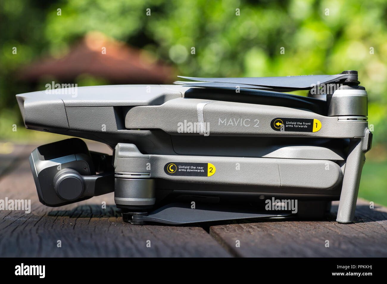 Seitenansicht von Mavic2 pro Flugzeug Arme Stockfoto