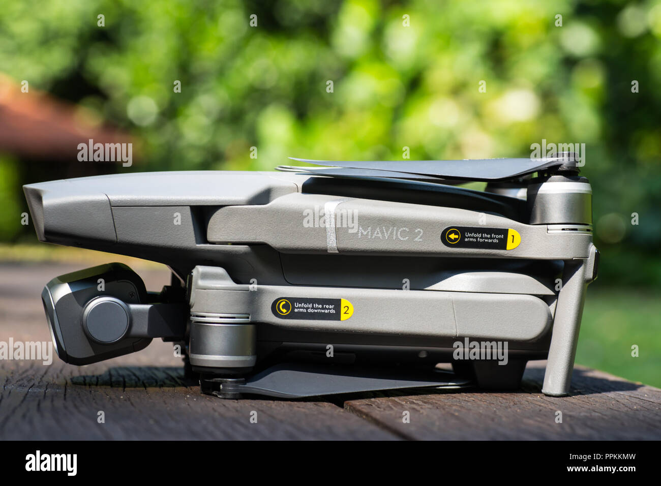 Seitenansicht von Mavic2 pro Flugzeug Arme Stockfoto