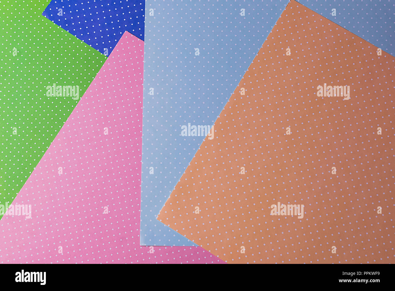 Mehrfarbige abstrakte Papier von Pastelltönen mit geometrischen Form Flach, Minimalismus Stil. Stockfoto