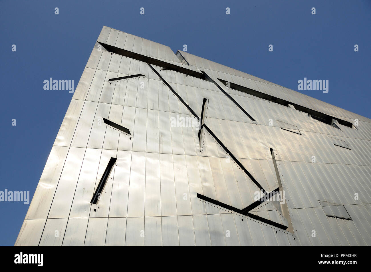 Das Jüdische Museum. Dieses Museum umfasst zwei Jahrtausende deutsch-jüdische Geschichte (von Daniel Libeskind entworfene) Berlin, Deutschland Stockfoto
