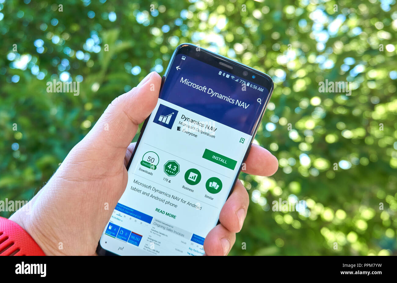 MONTREAL, KANADA - 28. August 2018: Microsoft Dynamics NAV android app auf Samsung S8-Bildschirm. Stockfoto