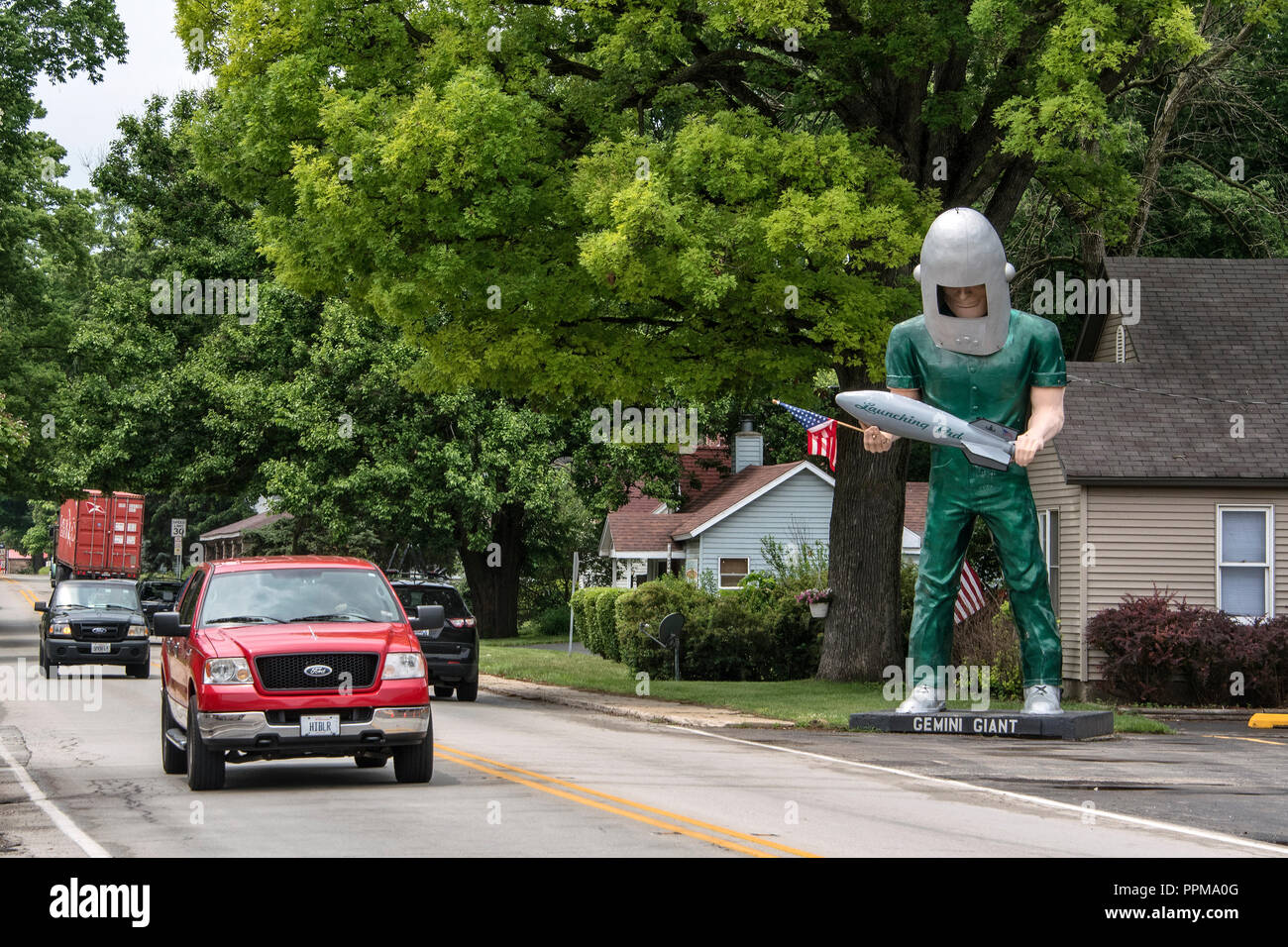 Gemini Giant Statue auf der Route 66, neben der Startrampe Drive-In, Eingang der Stadt Wilmington, Illinois. Stockfoto