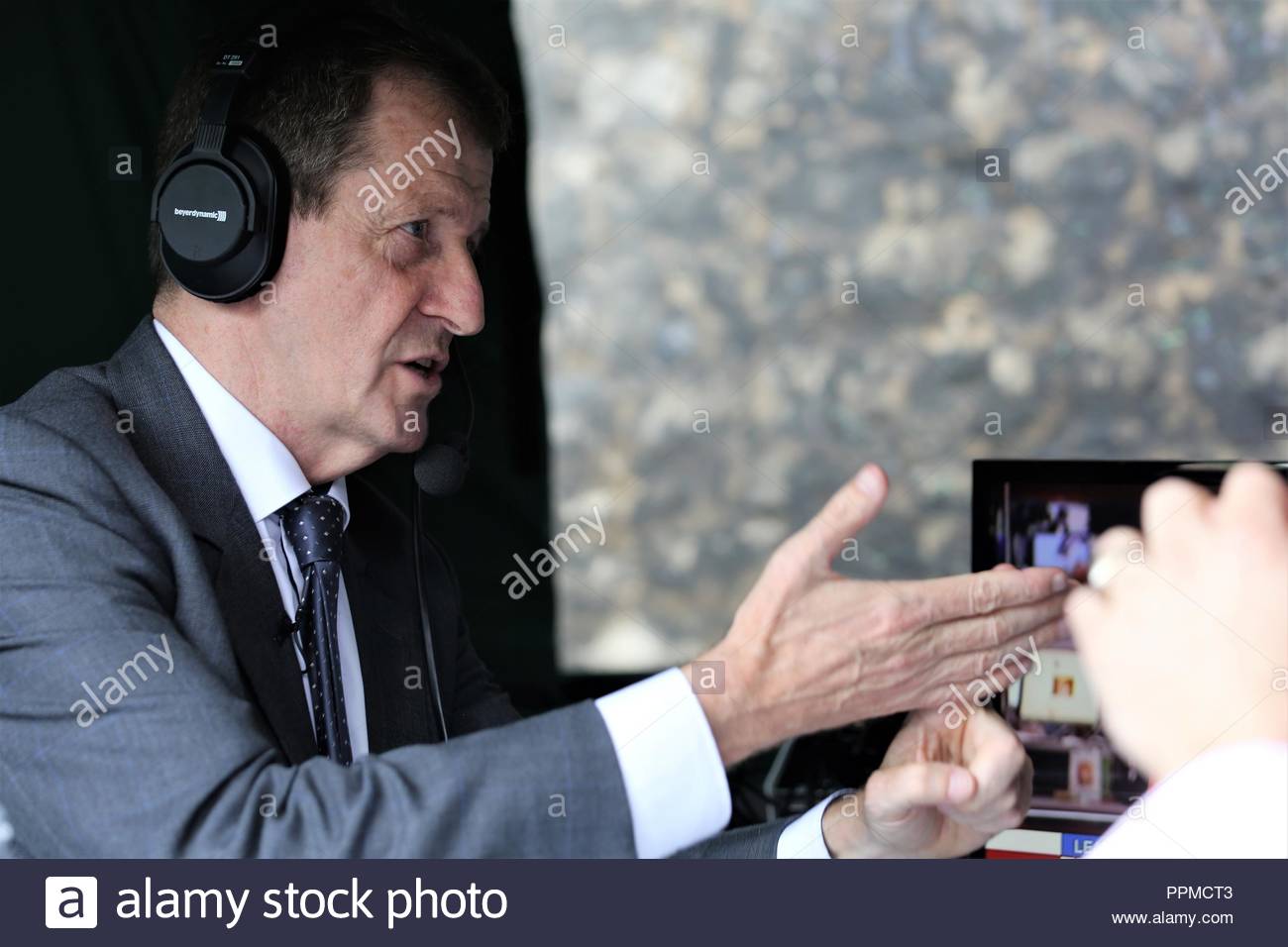 Alastair Campbell spricht über Radio in Westminster in den Stunden nach dem Ergebnis der Brexit Referendum im Juni 2016 angekündigt wurde. Stockfoto