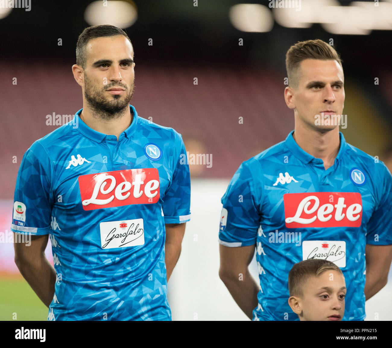 Neapel, Kampanien, Italien. 26 Sep, 2018. Maksimovic und Milik des SSC Napoli gesehen, bevor die Serie ein Fußballspiel zwischen SSC Napoli und Parma Calcio San Paolo Stadions. Credit: Ernesto Vicinanza/SOPA Images/ZUMA Draht/Alamy leben Nachrichten Stockfoto