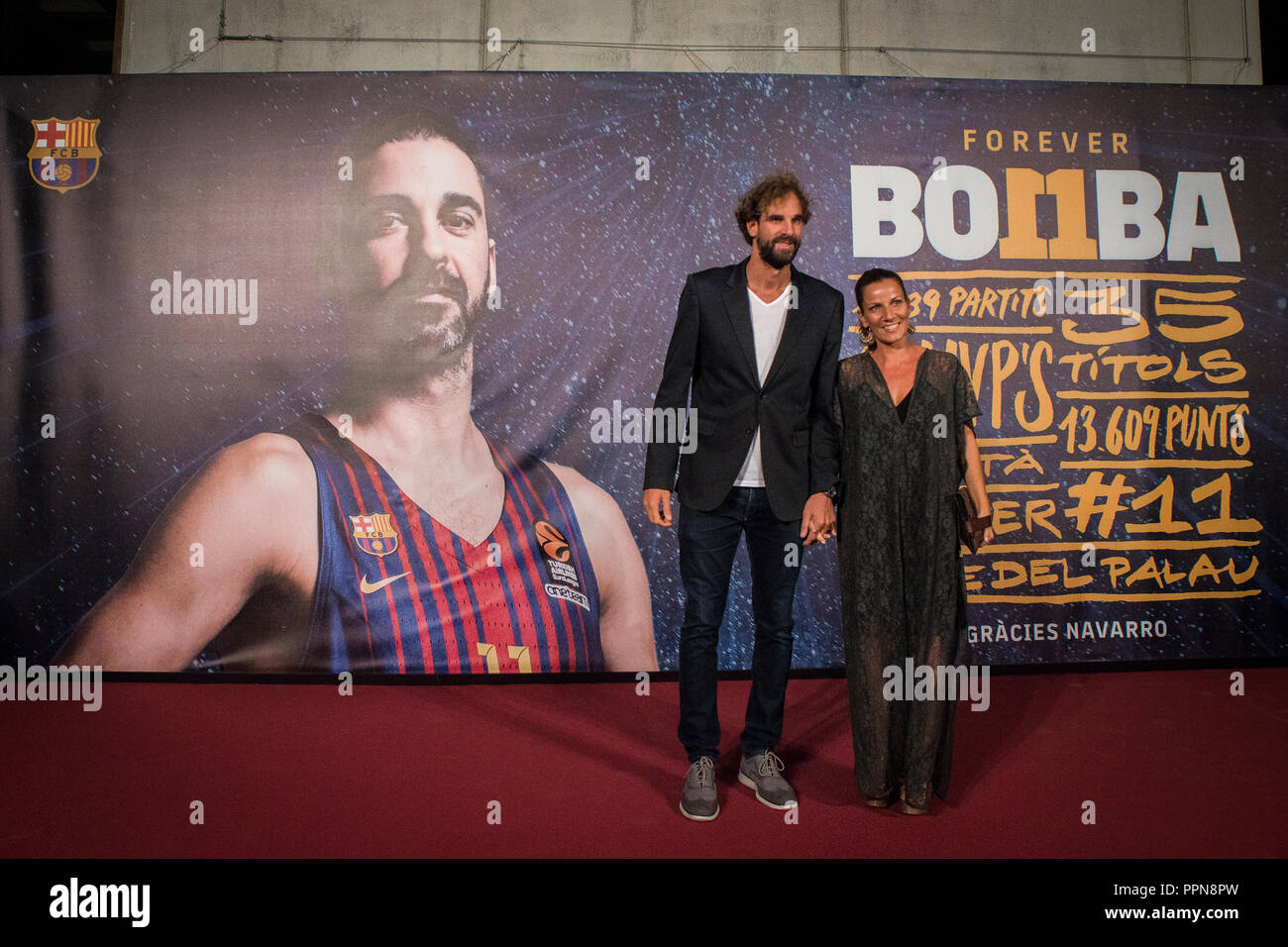 25. September 2018, Barcelona, Spanien; Juan Carlos Navarro Tribut; Ex-FC Barcelona Basketballspieler Roger Grimau mit seiner Frau Stockfoto