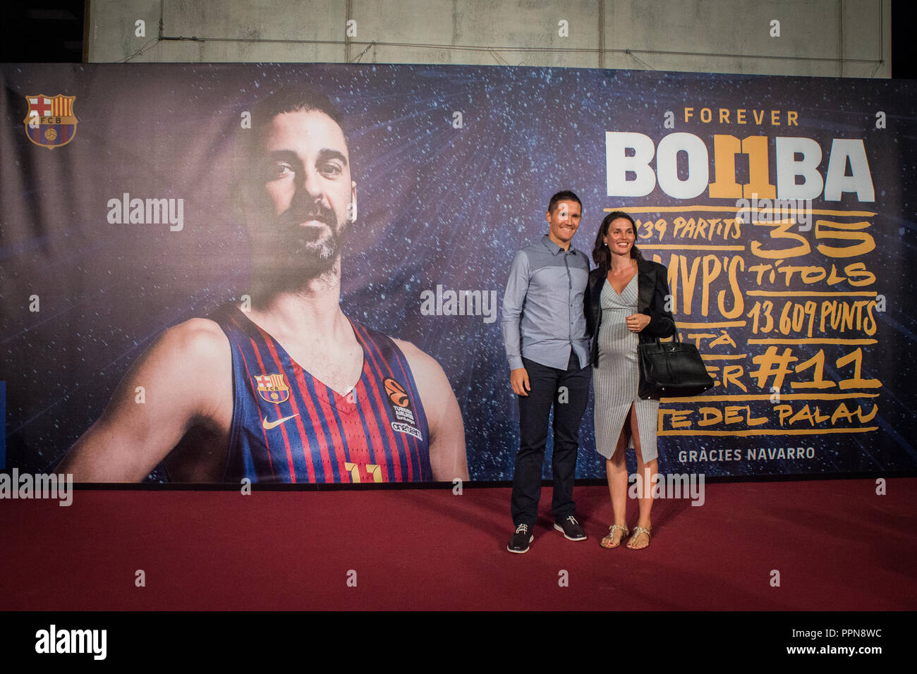 25. September 2018, Barcelona, Spanien; Juan Carlos Navarro Tribut; Ex-FC Barcelona Basketballspieler Jaka Lakovic mit seiner Frau Stockfoto