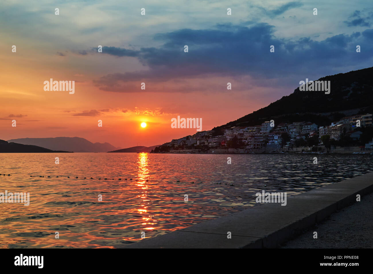 Sonnenuntergang an der Küste von Neum, Bosnien und Herzegowina Stockfoto