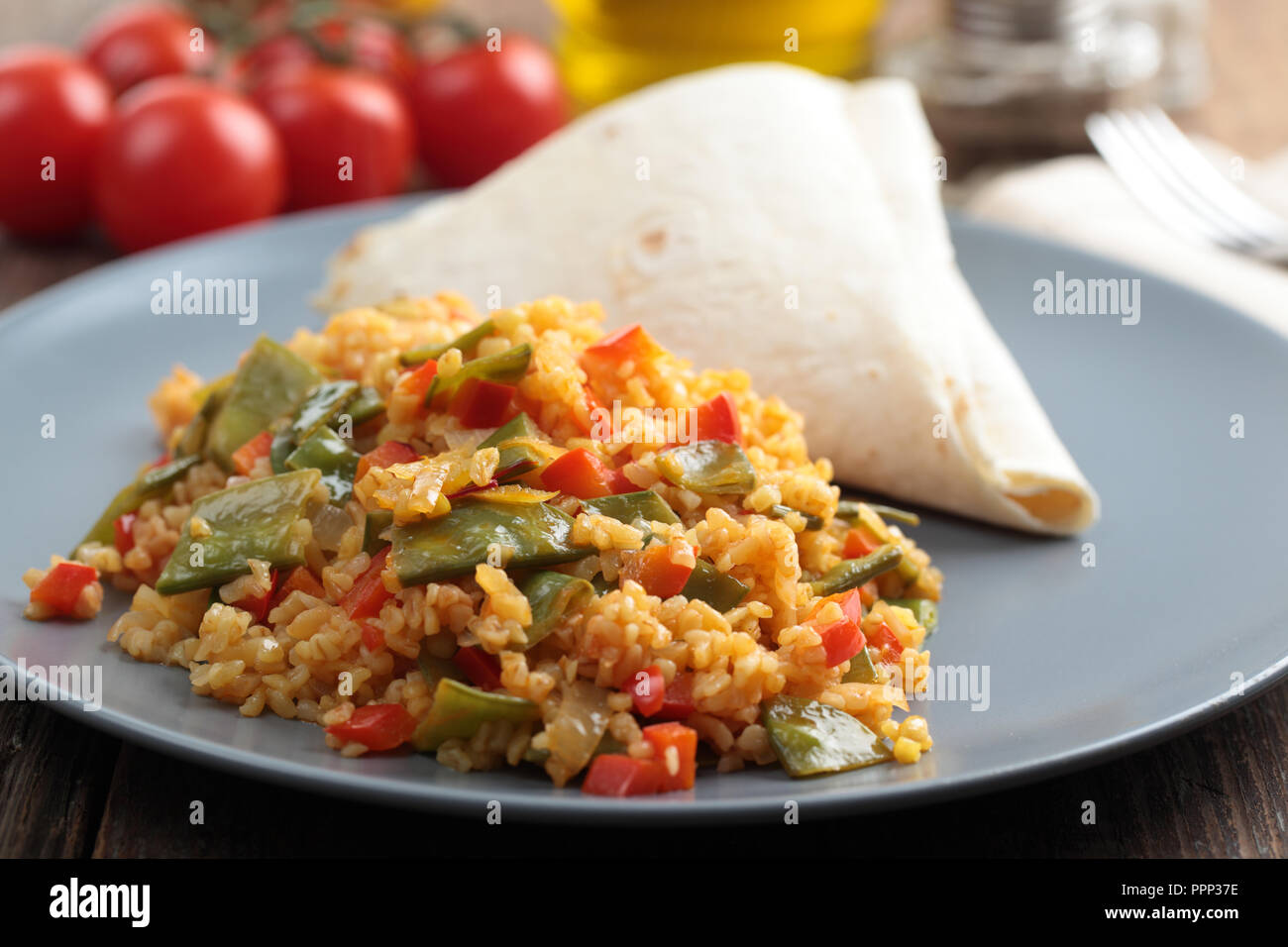 Bulgur Pilaw auf einer Platte closeup Stockfoto