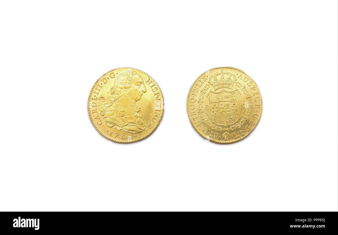 Cartagena, Spanien - 14. September 2018: Gold spanische Stücke von acht oder Charles III Escudos, 1784 in ARQUA Museum, Spanien geprägt Stockfoto