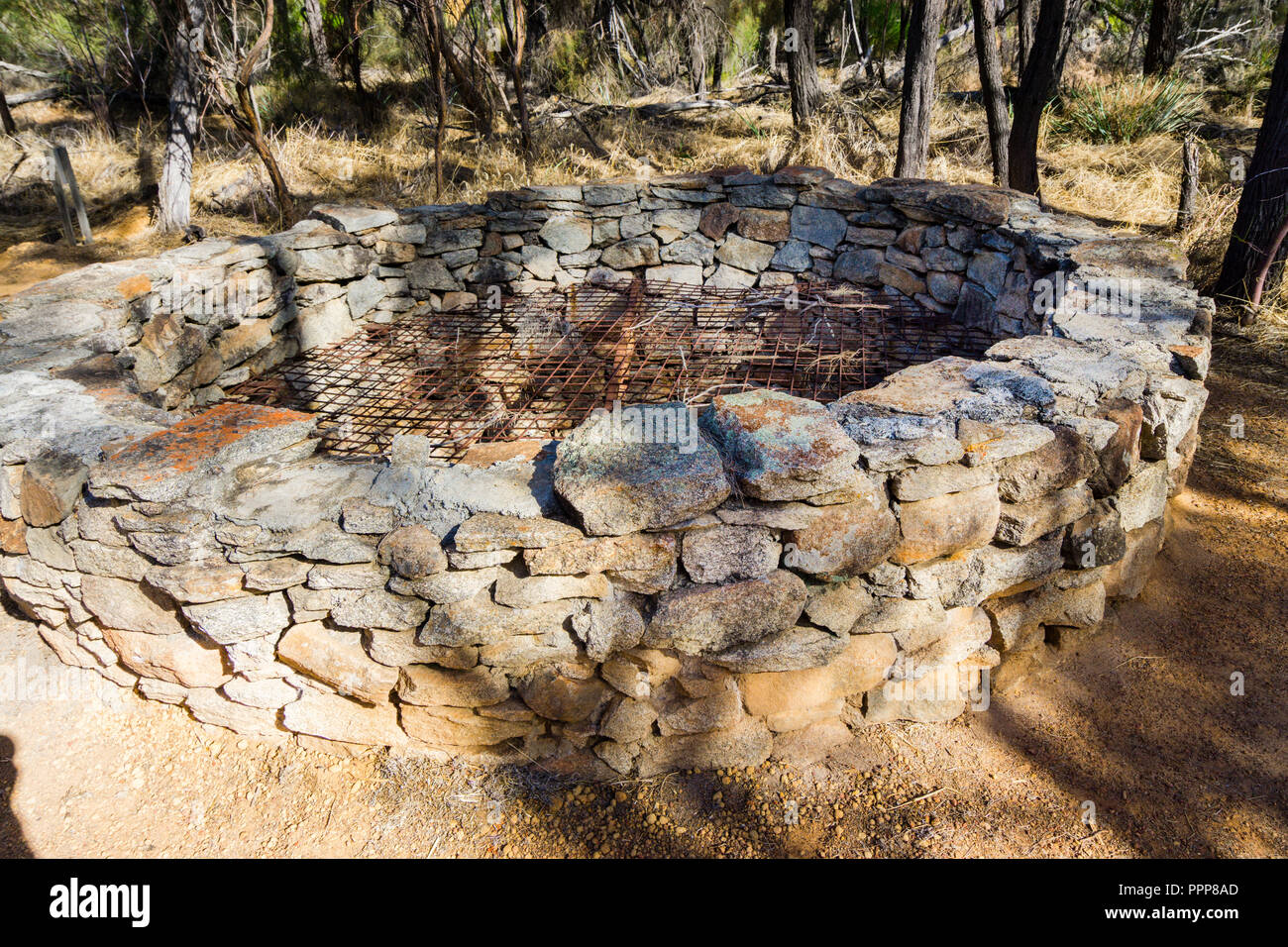 Historischen pioneer Stein gut an Kocurbin Rock, Bruce Rock Shire, Western Australian Wheatbelt Stockfoto