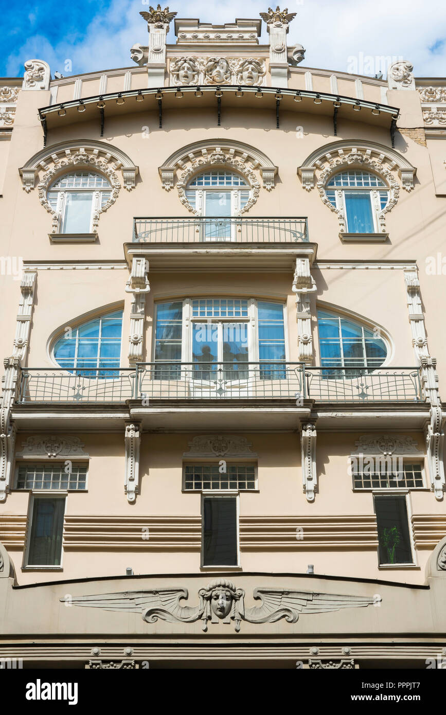 Rigaer Architektur, Blick auf ein Jugendstil-Gebäude von Mikhail Eisenstein in Alberta Iela im Jugendstilviertel von Riga, Lettland. Stockfoto