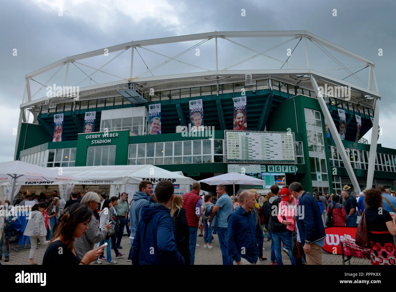 Gerry-Weber-Stadion, Roger-Federer-Allee, Halle, Sachsen-Anhalt, Deutschland Stockfoto