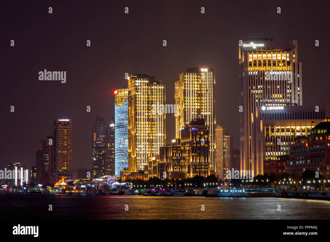 Skyline bei Nacht am Bund, Shanghai, Shanghai, China Shi Stockfoto Skyline bei Nacht am Bund, Shanghai, Shanghai, China Shi Stockfoto