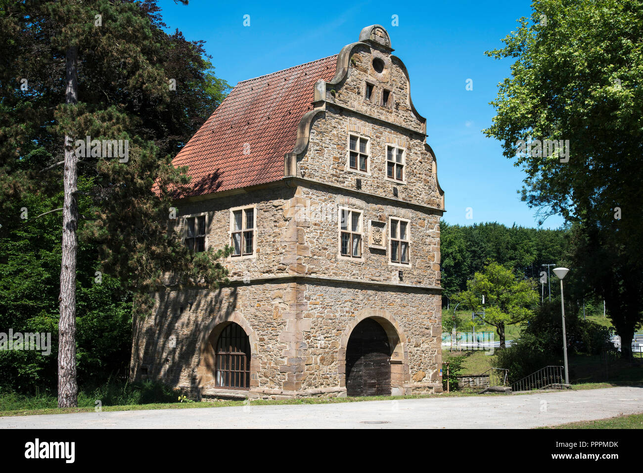 Torhaus, Kunstgalerie, Rombergpark, Dortmund, Ruhrgebiet, Nordrhein-Westfalen, Deutschland Stockfoto