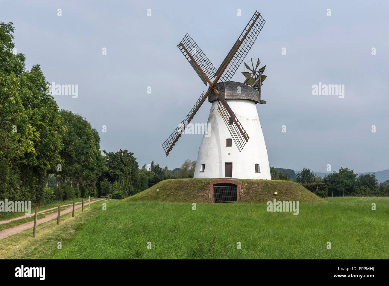 Wind Mill, Veltheim, Porta Westfalica, Minden-Luebbecke, Ostwestfalen-Lippe, Nordrhein-Westfalen, Deutschland Stockfoto
