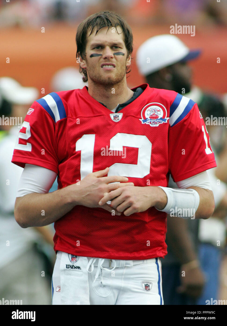 New England Patriots Quarterback Tom Brady Aufwärmen vor dem Spiel gegen die Miami Dolphins an landshark Stadium in Miami am 6. Dezember 2009. Stockfoto