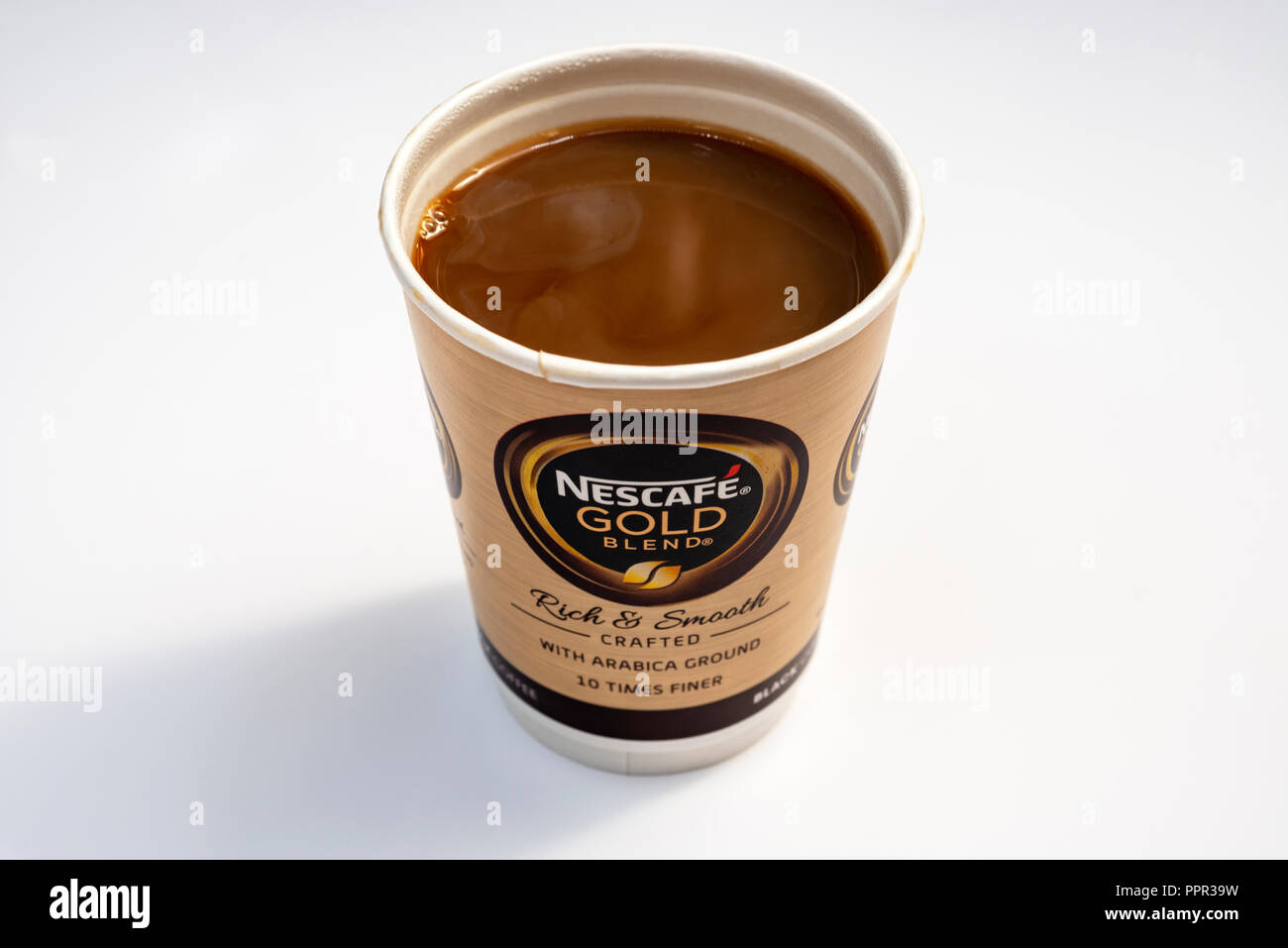 Nescafe Gold Kaffee nehmen Stockfoto