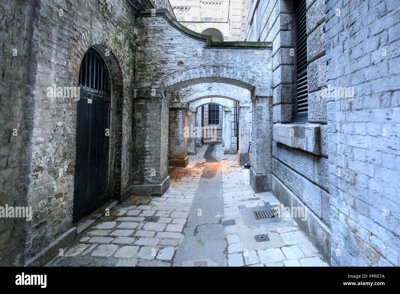 Basement House London Stockfotos und -bilder Kaufen - Alamy