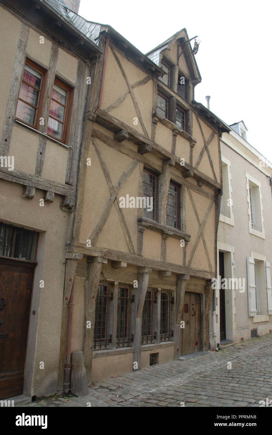 Ein mittelalterliches Gebäude in der Altstadt von Angers, Val de Loire (Loire Tal) in Frankreich. Stockfoto