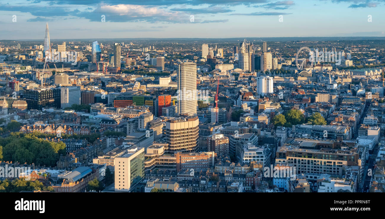 23. September 2018, Open House London, BT Tower Observation Plattform, Blick nach Süden in Richtung Osten nach West End und South Bank bei Sonnenuntergang Stockfoto