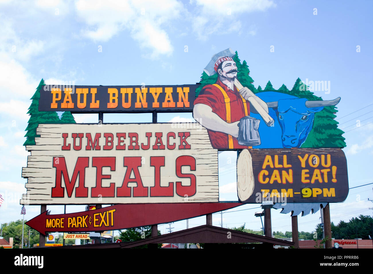 Große Plakat mit einem Bild von Paul Bunyan und Babe die Blue Ox Werbung die All You Can Eat Holzfäller Mahlzeiten. Wisconsin Dells Wisconsin WI USA Stockfoto