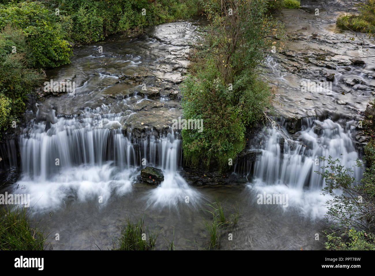 Wasserfall, die Feeds in Niagara Falls, New York, USA. Stockfoto