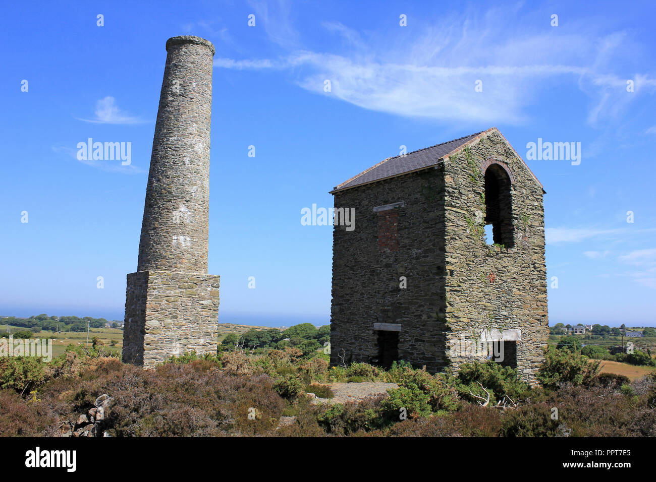 Ruinen des Pearl Welle Motor Pumpenhaus, Parys Mountain Mine, Anglesey, Großbritannien Stockfoto