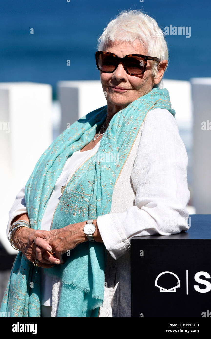 Judi Dench besucht die 'rote Joan' Fotoshooting während der 66Th San Sebastian International Film Festival 2018 im Kursaal Terrasse am 25. September 2018 in San Sebastian, Spanien. Stockfoto