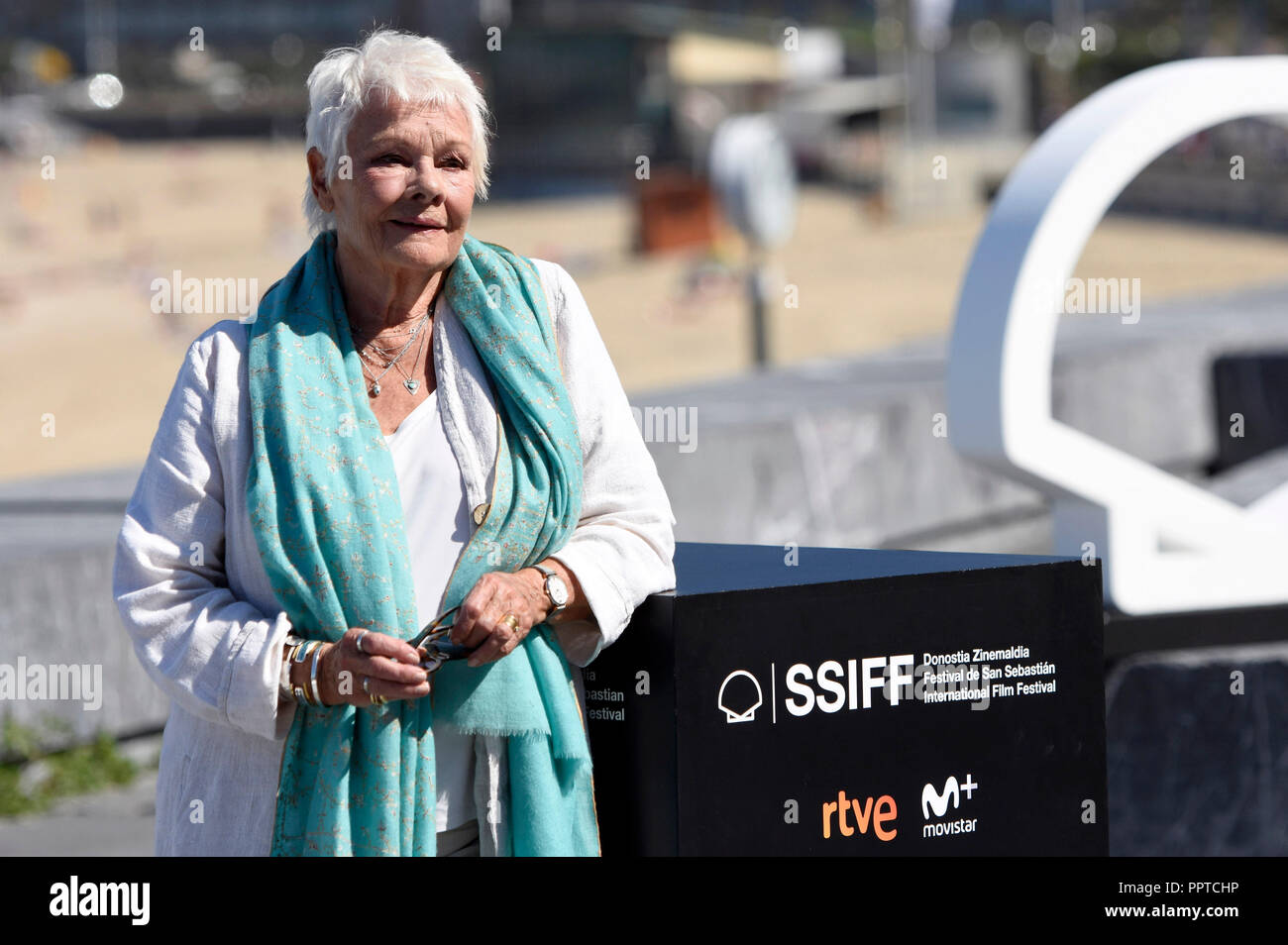 Judi Dench besucht die 'rote Joan' Fotoshooting während der 66Th San Sebastian International Film Festival 2018 im Kursaal Terrasse am 25. September 2018 in San Sebastian, Spanien. Stockfoto