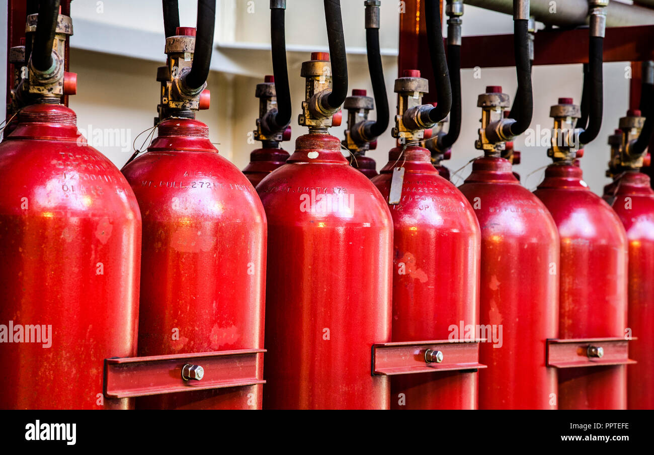 CO2 Flaschen für vent Schmirgeln und Brandschutz. Stockfoto