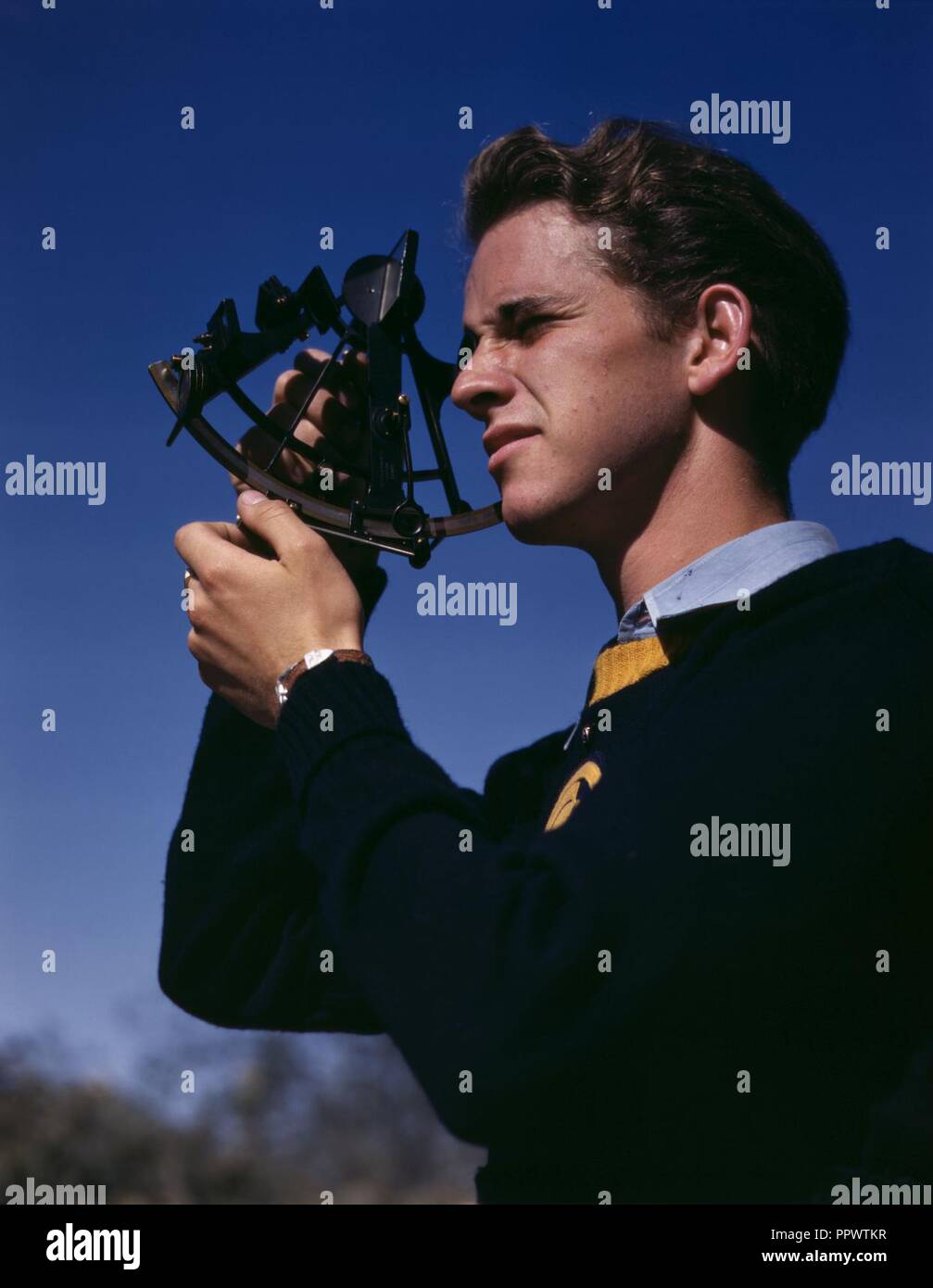 Jungen, die in die Grundlagen der Navigation ausgebildet werden können Techniker in den bewaffneten Dienst, Los Angeles, Calif. Stockfoto