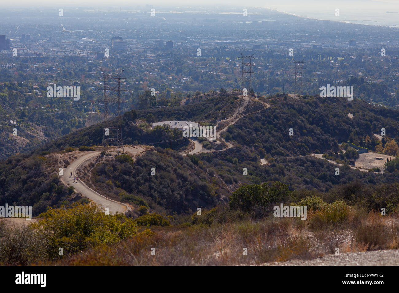 Kenter Trail Wanderung Pfad in Brentwood, Los Angeles, Kalifornien. Herrlichem Blick auf West La einschließlich Santa Monica, Venice, Century City, Culver City Stockfoto