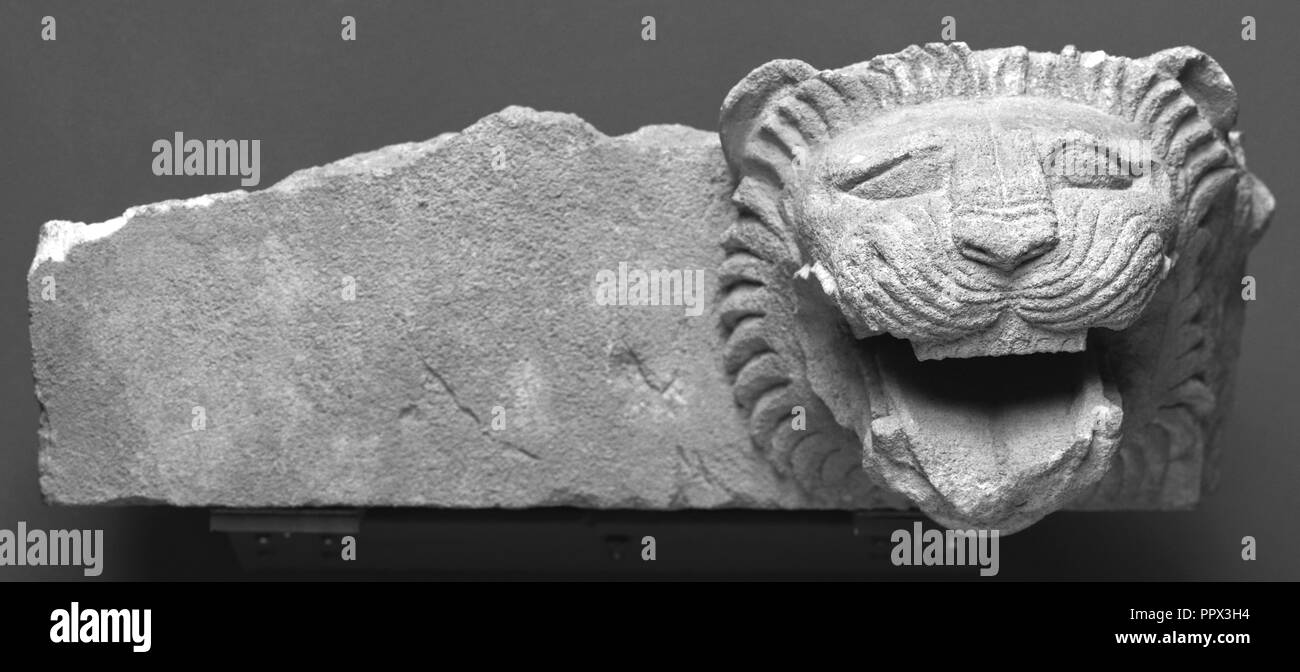 Sima Block mit Lionhead Auslauf; Selinus, Sizilien, Italien; etwa 500 B.C; Kalkstein; 21,5 x 55 x 29,3 cm Stockfoto