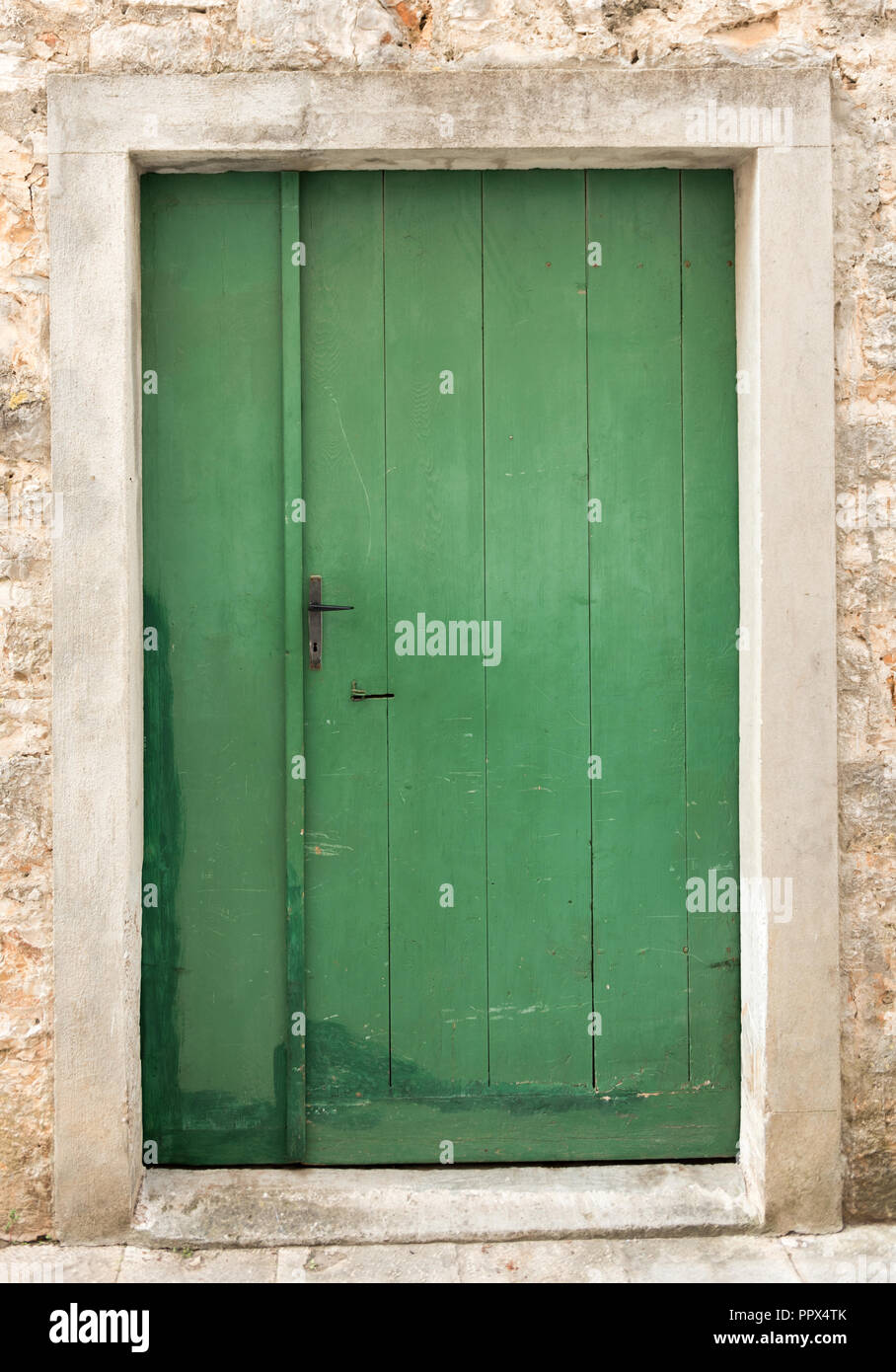 Alte, rustikale Tür Stockfoto