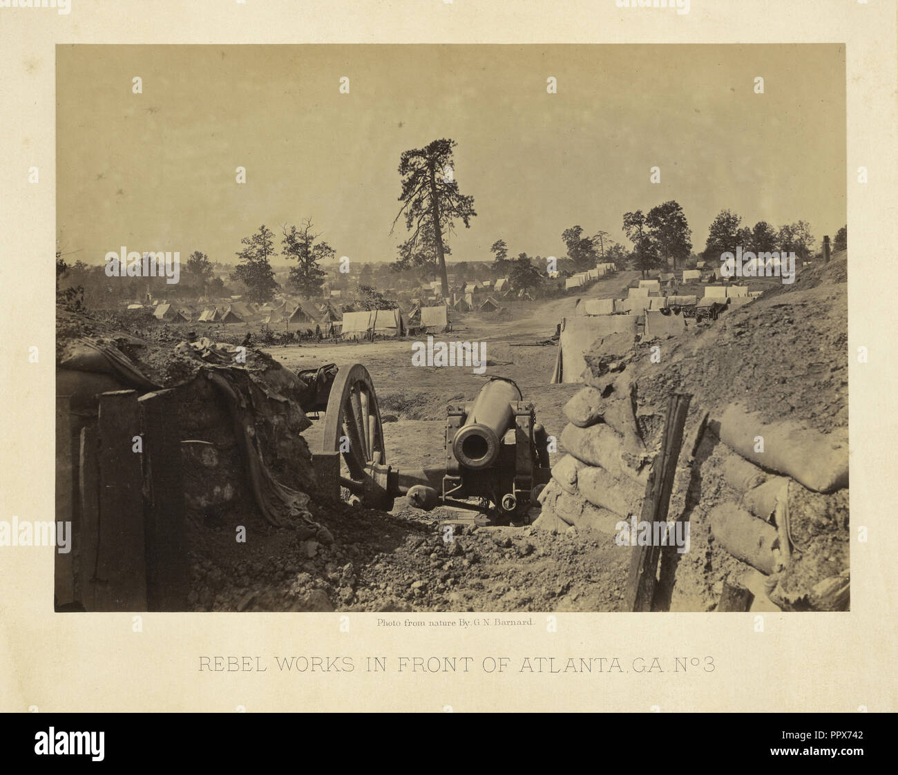Rebel Werke vor Atlanta, Ga Nr. 3; George N. Barnard, American, 1819 - 1902, negativ über 1865; 1866; Eiklar drucken Stockfoto