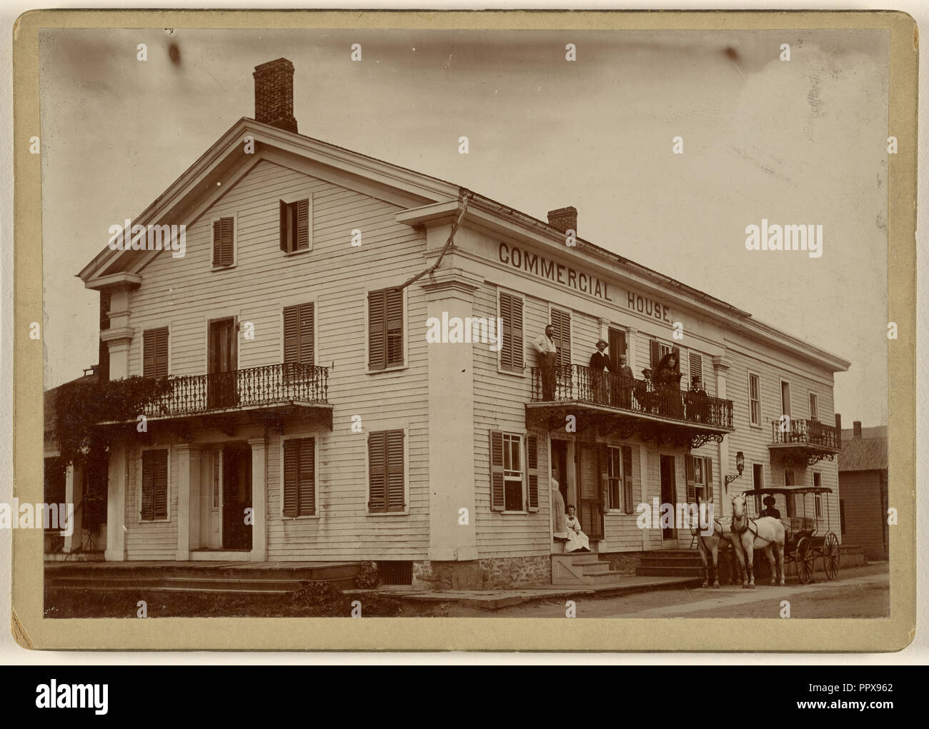 Blick auf kommerzielle Haus; ca. 1890; Silbergelatineabzug Stockfoto