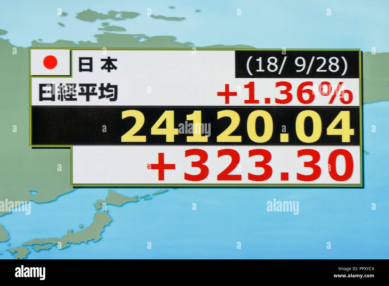 Tokio, Japan. 28. Sep 2018. Eine elektronische Börse board zeigt der japanische Nikkei Bestand Durchschnitt am 28. September 2018, Tokio, Japan, der Nikkei Stock Durchschnittliche beendete bei 24,120.04, bis 323.30 oder 1,36 Prozent, den höchsten in der Nähe von fast 25 Jahren seit Januar 1991. Credit: Rodrigo Reyes Marin/LBA/Alamy leben Nachrichten Stockfoto