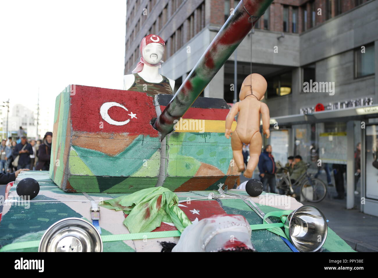 Berlin, Deutschland. 28. September 2018. . Demonstration in Berlin Mitte' Erdogan nicht willkommen" vom Potsdamer Platz auf den Großen Stern. Bild: Sao Struck/Alamy leben Nachrichten Stockfoto