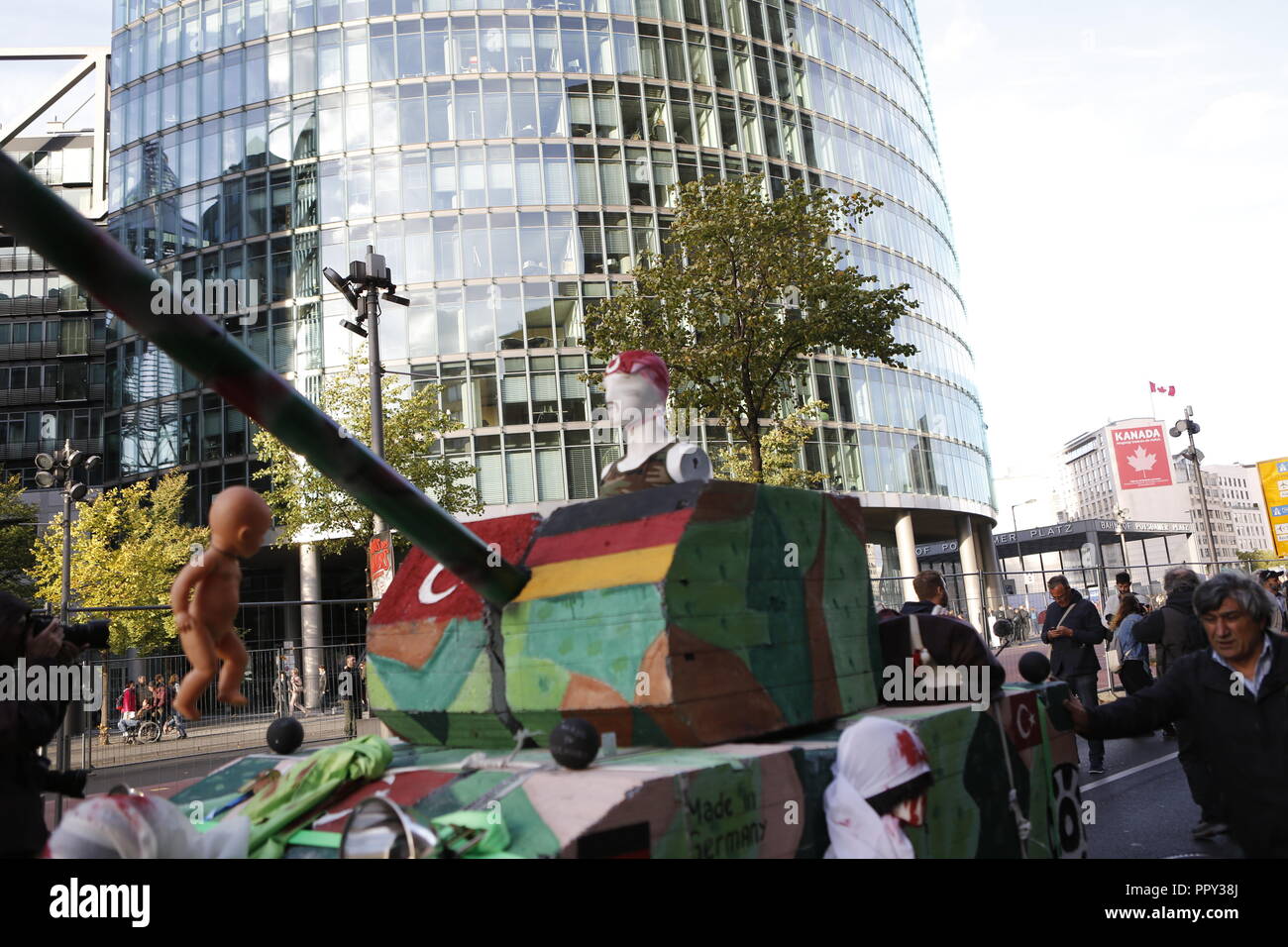 Berlin, Deutschland. 28. September 2018. . Demonstration in Berlin Mitte' Erdogan nicht willkommen" vom Potsdamer Platz auf den Großen Stern. Bild: Sao Struck/Alamy leben Nachrichten Stockfoto